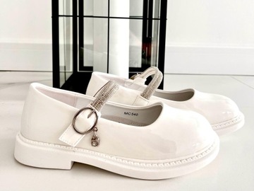 Белые балетки для девочки ASIA Communion с декоративной застежкой 37