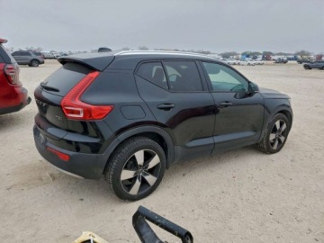 Volvo XC40 Crossover 2.0 T5 247KM 2019 Volvo XC 40 2019 VOLVO XC40 T5 MOMENTUM 2.0 Benzyna 248KM, zdjęcie 2