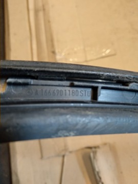 MERCEDES W166 НАКЛАДКА ПЕРЕДНЕГО ОКНА ЛЕВАЯ ПРАВАЯ