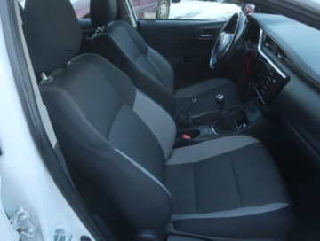 Toyota Auris II Hatchback 5d Facelifting 1.33 Dual VVT-i 99KM 2017 Toyota Auris 1.3 Dual VVT-i, Salon Polska, zdjęcie 8