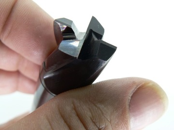 ТВЕРДОСПЛАВНАЯ РЕЗКА диаметром 17,78/18 мм, 4 ЛЕЗВИЯ JONGEN