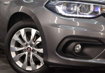 Fiat Tipo II Sedan 1.6 MultiJet 120KM 2017 Fiat Tipo Kamera cofania _ LED _ Alu felgi _ Podgrzewane fotele 1.6 Diesel, zdjęcie 16