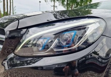 Mercedes Klasa C W205 2016 Mercedes-Benz Klasa C Mercedes-Benz Klasa C 350 e 7G-TRONIC 2.0 279KM, zdjęcie 20