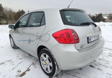 Toyota Auris I Hatchback 1.4 i 16V VVT-i 97KM 2007 Toyota Auris Toyota Auris 1.4 VVT-i 1.4 Benzyna 97KM, zdjęcie 5
