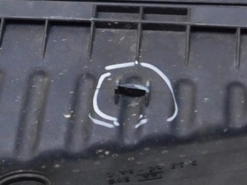 POUZDRO FILTRU VZDUCHU - AVENSIS T22 1.6 VVTI