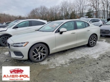 Volvo S60 III Sedan 2.0 T5 250KM 2020 Volvo S60 2020 VOLVO S60 T5 MOMENTUM 2.0 Benzyna 250KM