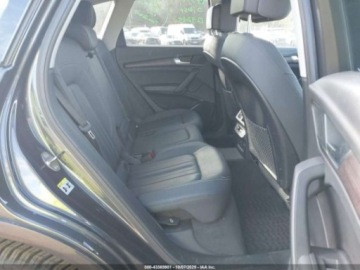 Audi Q7 II 2021 Audi Q7 2021 r., 2,0L PREMIUM PLUS 45 TFSI QUATTRO S TRONIC 2.0 Benzyna, zdjęcie 10