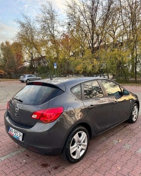 Opel Astra J GTC 1.4 Turbo ECOTEC 120KM 2013 Opel Astra 1.4B 120Ps PolSkora Klimatronik Podgrzewana kierownicafotele 1, zdjęcie 11