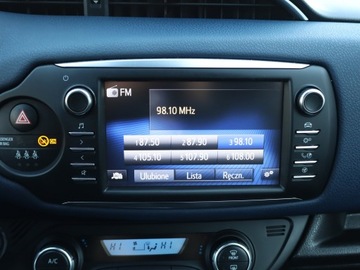 Toyota Yaris III Hatchback 5d Facelifting 2017 1.5 Dual VVT-iE 111KM 2017 Toyota Yaris 1.5 Dual VVT-i, Salon Polska, zdjęcie 12