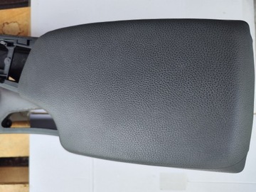 PODŁOKIETNIK CZARNY SKÓRA BMW F30