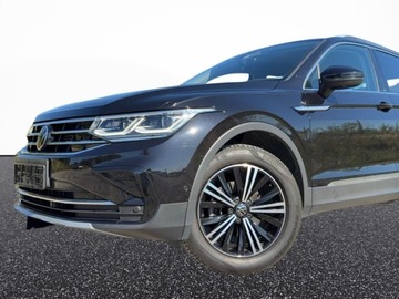 Volkswagen Tiguan II SUV Facelifting 1.5 TSI 150KM 2022 Volkswagen Tiguan Kamery 360, martwe pole, tempomat aktywny, 1.5 Benzyna, zdjęcie 5