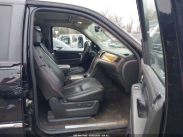 Cadillac Escalade III 2014 Cadillac Escalade Platinum 2014 6.2 Benzyna 403KM, zdjęcie 10