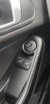 Ford Fiesta VII Hatchback 3d Facelifting 1.25 82KM 2014 Ford Fiesta 1.25 benz ,nowy rozrzad ,po lifcie 1.2 Benzyna 82KM, zdjęcie 17