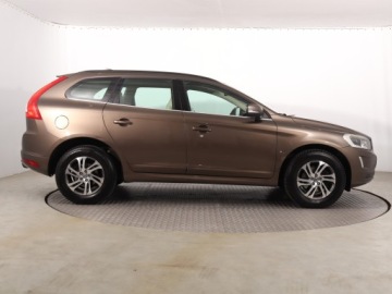 Volvo XC60 I SUV 2.0 D3 136KM 2013 Volvo XC60 D3, Skóra, Navi, Xenon, Klima, zdjęcie 5