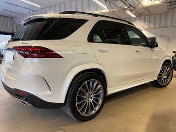 Mercedes GLE V167 SUV Facelifting 2.0 300d 269KM 2025 MERCEDES-BENZ GLE 300 d 4-Matic AMG Line 2.0 (269KM) 2025, zdjęcie 3
