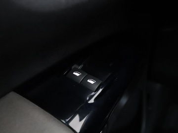 Citroen C4 Cactus Crossover Facelifting 1.2 PureTech 110KM 2018 Citroen C4 Cactus Kamera, Navi, Podg.fotele,, zdjęcie 35