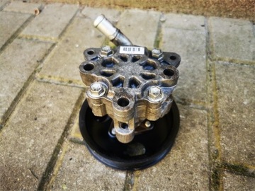 DODGE NITRO JEEP 2.8 CRD ČERPADLO SERVA