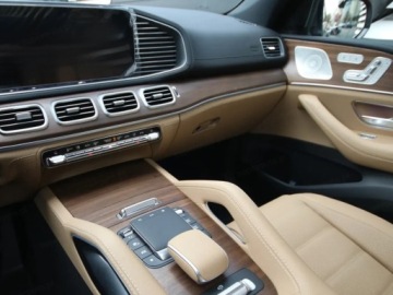 Mercedes GLE V167 SUV Facelifting 3.0 450d 367KM 2025 MERCEDES-BENZ GLE 450 d 4-Matic AMG Line 3.0 (367KM) 2025, zdjęcie 6