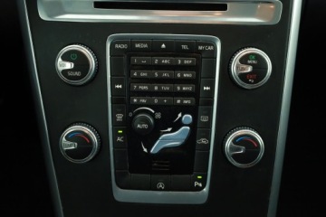 Volvo XC60 I SUV Facelifting 2.0 D4 DRIVE-E 181KM 2015 Volvo XC60 D4, Salon Polska, Serwis ASO, 178 KM, zdjęcie 10