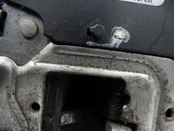 MERCEDES C TŘÍDA W203 ZÁMEK DVEŘE PRAVÝ PŘEDNÍ