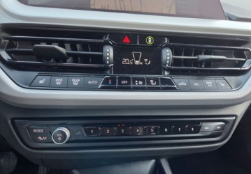 BMW Seria 1 F70 2024 BMW Seria 1 118i Advantage Dealer BMW Bonkowscy Gorzow Wlkp. 1.5 Benzyna, zdjęcie 9