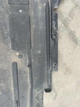 КРЫШКА ШАССИ ПРАВАЯ AUDI A4 B8 8K0825208D