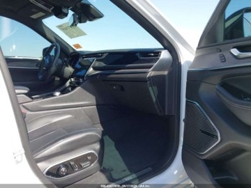 Jeep Grand Cherokee IV 2022 Jeep Grand Cherokee 4XE Overland 2022 2.0l 2.0 Hybryda 270KM, zdjęcie 9