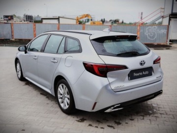 Toyota Corolla XII TS Kombi Facelifting 1.8 Hybrid 140KM 2023 Toyota Corolla COMFORTTech 1.8 Hybrid 140 KM kombi 1.8 Hybryda 140KM, zdjęcie 3