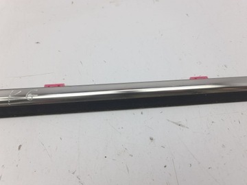 Kia stonic левая сторона задних дверей прокладка