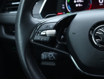 Skoda Octavia IV 2021 Skoda Octavia 1.4 TSI iV, Salon Polska, zdjęcie 23