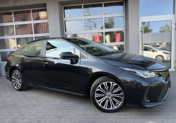 Toyota Corolla XII Sedan 1.8 Hybrid 122KM 2022 Toyota Corolla Kameraczujniki przod i tyl, serwis ASO, salon Polska, FV-VA, zdjęcie 22