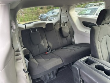 Chrysler Pacifica II 3.6 V6 291KM 2018 Chrysler Pacifica 3.6 benzyna/Automat/8 miejsc/Fak, zdjęcie 36