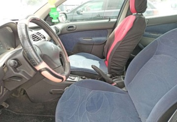 Peugeot 206 Hatchback 1.4 i 75KM 2002 Peugeot 206 Peugeot 206 1.4 XT 1.4 Benzyna 75KM, zdjęcie 7