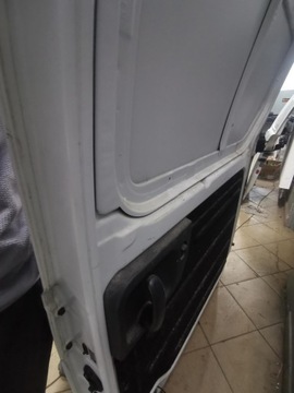 DVEŘE POSUVNÉ KOMPLETNÍ PRAVÉ HYUNDAI H-1 II