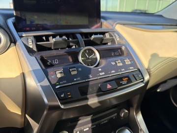 Lexus NX I SUV Facelifting 300h 197KM 2018 Lexus NX 300h Comfort AWD I (2014-2021) NX300h Com, zdjęcie 31