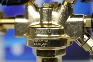 РЕДУКТОР ДЛЯ БАЛЛОНА Ar/CO2 100 MAGNUM MIG MAG