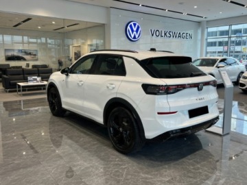 Volkswagen T-Roc I SUV Facelifting 1.5 TSI ACT 150KM 2026 VOLKSWAGEN T-ROC R-Line 1.5 eTSI DSG Suv 150KM 2026, zdjęcie 2