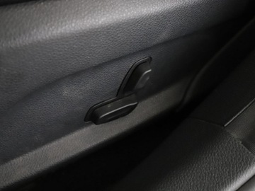 Mercedes Klasa C W205 Kombi 200 BlueTEC 136KM 2017 Mercedes C 200 Niski przebieg Automat Navi Kamera, zdjęcie 38