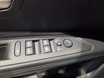 Peugeot 3008 II Plug-In Hybrid Facelifting 1.6 HYBRID 225KM 2022 Peugeot 3008 1.6 Hybrid Plug-in 225 KM Allure EAT8 Gwarancja Dealer 1.6, zdjęcie 12