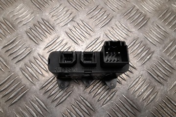 PŘÍDAVNÉ SPONA MULTIMEDIA (AUX/USB) DACIA DUSTER 68258696AA GASOLINE