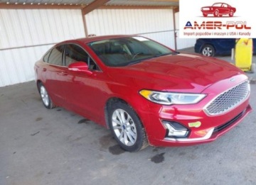 Ford Fusion 2020 Ford Fusion Plug-In Hybrid Titanium 2020 2.0 Hybryda 141KM