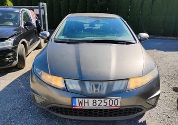 Honda Civic VIII Hatchback 3d 2.2 i-CTDi 140KM 2007 Honda Civic 2007r, 2.2 CDTI. Delikatnie przetarty prawy bok. Jezdzi. 2.2, zdjęcie 15