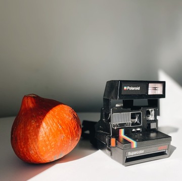 Камера моментальной печати Polaroid Supercolor 635 CL Черная с радужной полосой