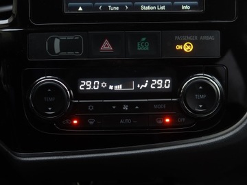 Mitsubishi Outlander III SUV Facelifting 2015 2.0 MIVEC 150KM 2016 Mitsubishi Outlander 2.0, Salon Polska, zdjęcie 12