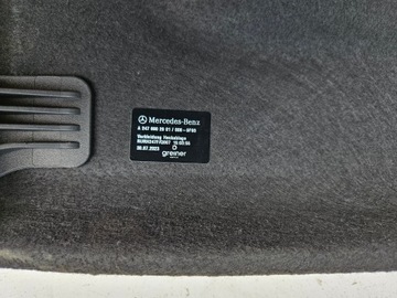 MERCEDES GLA 247 W247 H247 POLIČKA KUFRU