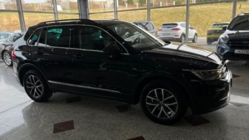 Volkswagen Tiguan II SUV Facelifting 2.0 TDI 150KM 2022 Volkswagen Tiguan Kamera Nawigacja Full LED Elektryczna klapa MOZLIWA ZAMI, zdjęcie 18