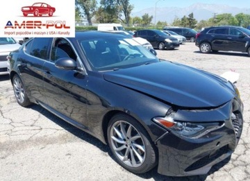 Alfa Romeo Giulia II Sedan 2.0 TBi 280KM 2017 Alfa Romeo Giulia 2017 2.0l 2.0 Benzyna 280KM