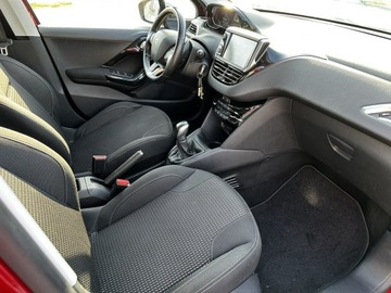 Peugeot 208 I Hatchback 5d Facelifting 1.2 PureTech 82KM 2015 Peugeot 208 Klimatronik*, zdjęcie 10