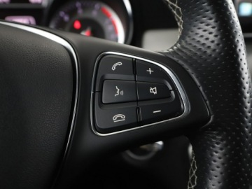 Mercedes CLA C117 Shooting Brake 1.6 180 122KM 2015 Mercedes CLA 180 półskóra navi klima grzane, zdjęcie 26