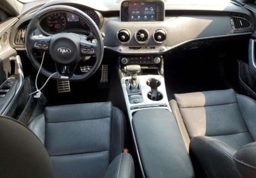 Kia Stinger Liftback Facelifting 3.3 T-GDI 366KM 2021 Kia Stinger Auta z USA - Zapytaj o wiecej ofert 3.3 Benzyna 366KM, zdjęcie 11